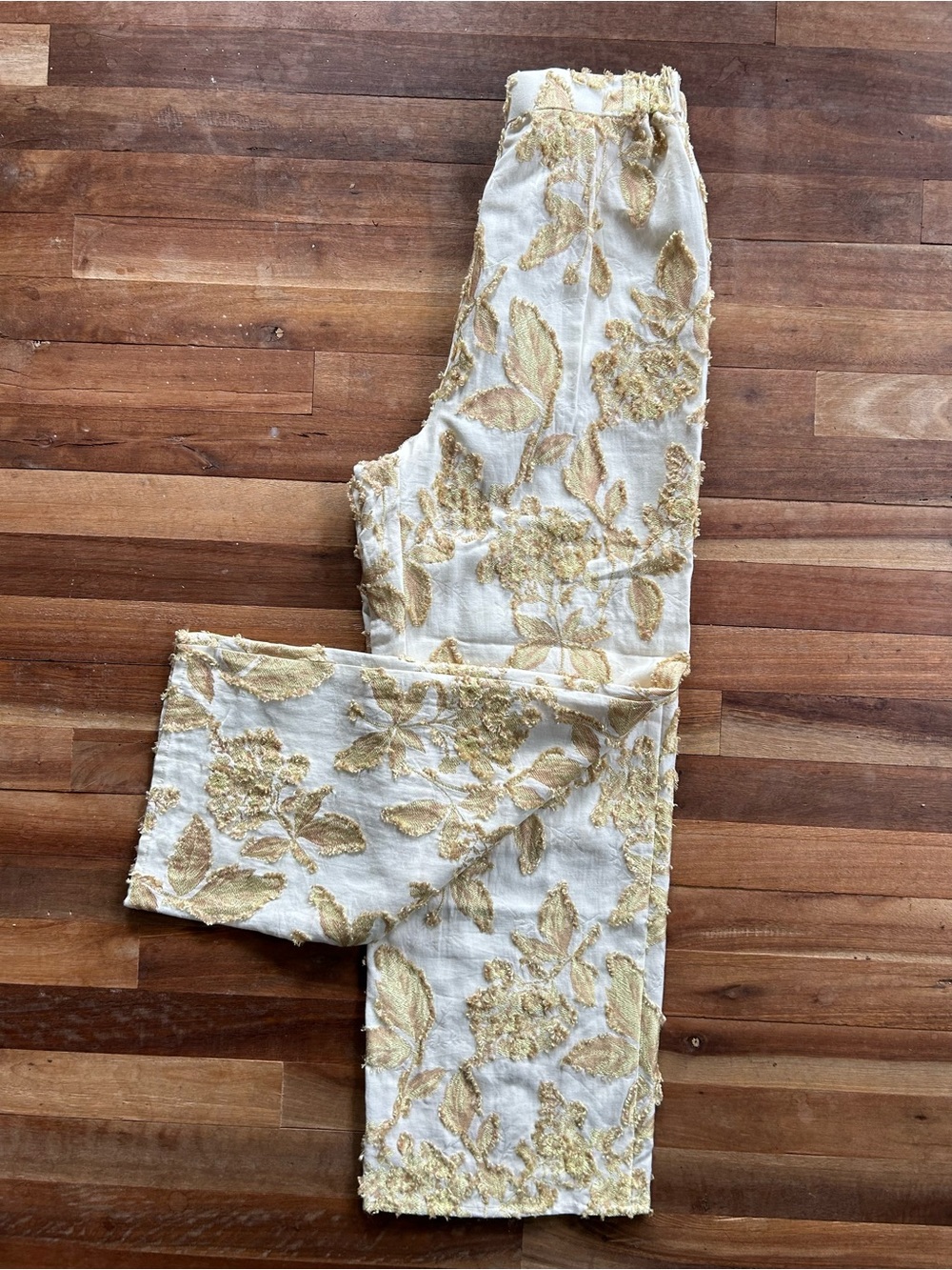 Cream Floral Embroidered Pants made in Japan  38
